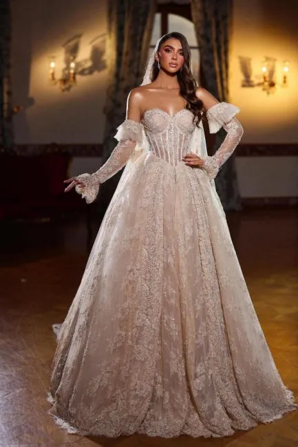 Elegant Champagne Sweetheart Sleeveless Beaded Lace Princess Ball Gown Wedding Dresses