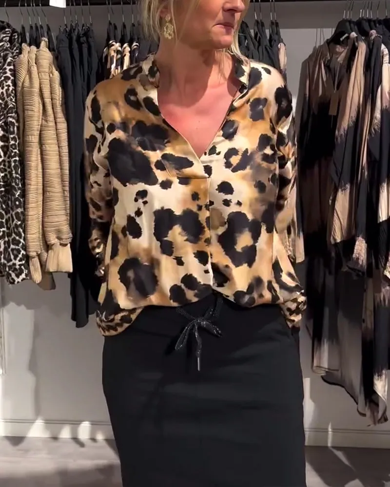 Fashionable Leopard Print Long-Sleeved Shirt