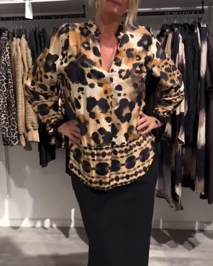 Fashionable Leopard Print Long-Sleeved Shirt
