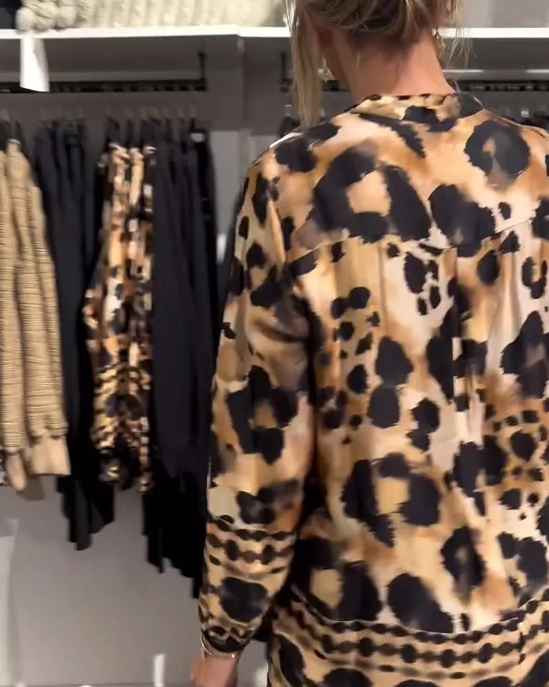 Fashionable Leopard Print Long-Sleeved Shirt