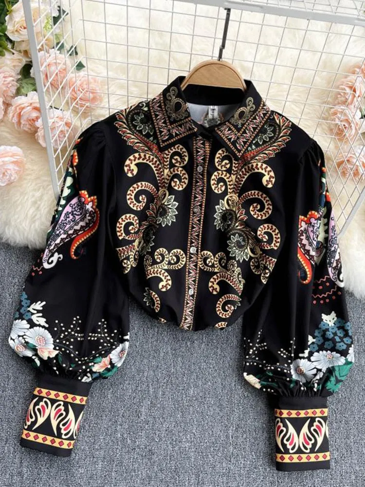Fashionable women's blouse printed with lantern sleeves