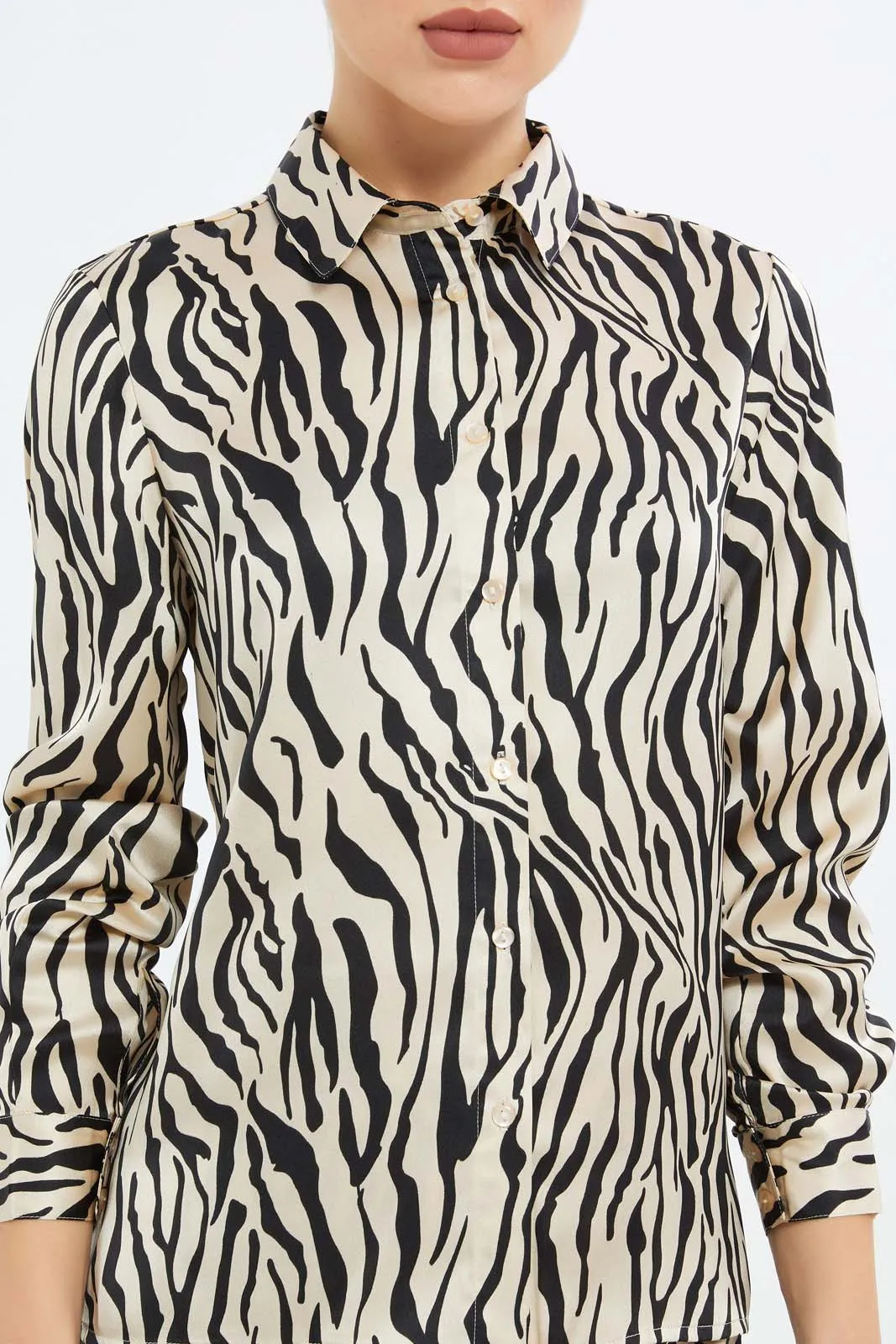 Women Black And Beige Collared Blouse